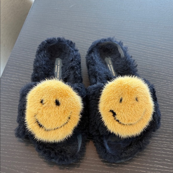 Anya hindmarch fur smiley face slides - Picture 1 of 9